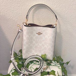 coach Mollie Bucket Bag 22 In Signature Canvas CA582